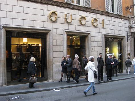 negozi di gucci a roma|gucci italy.